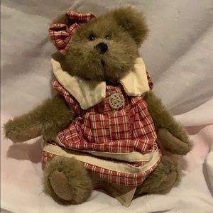 Boyd’s bear. Retired. Collectible